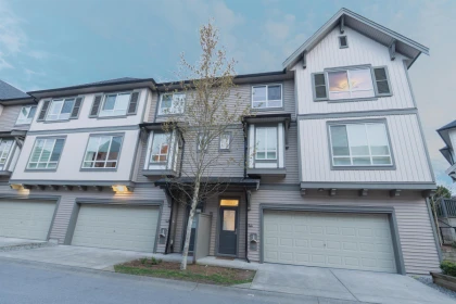 Walk-In Closet Photo of 48 30930 Westridge Place, Abbotsford, BC