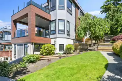 Outdoor Kitchen Photo of 15095 Royal Avenue, White Rock, BC