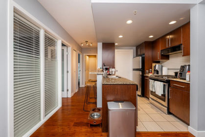 Entry Foyer Photo of 301 583 Beach Crescent, Vancouver, BC