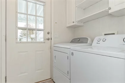 Laundry Room Photo of 14 62790 Flood Hope Road, Hope, BC