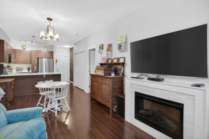 Primary Bedroom Photo of 101 19201 66a Avenue, Surrey, BC