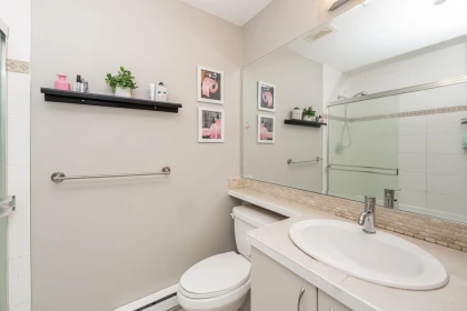Primary Bathroom Photo of 15 21535 88 Avenue, Langley, BC