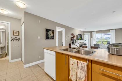 Kitchen Photo of 403 7088 Mont Royal Square, Vancouver, BC