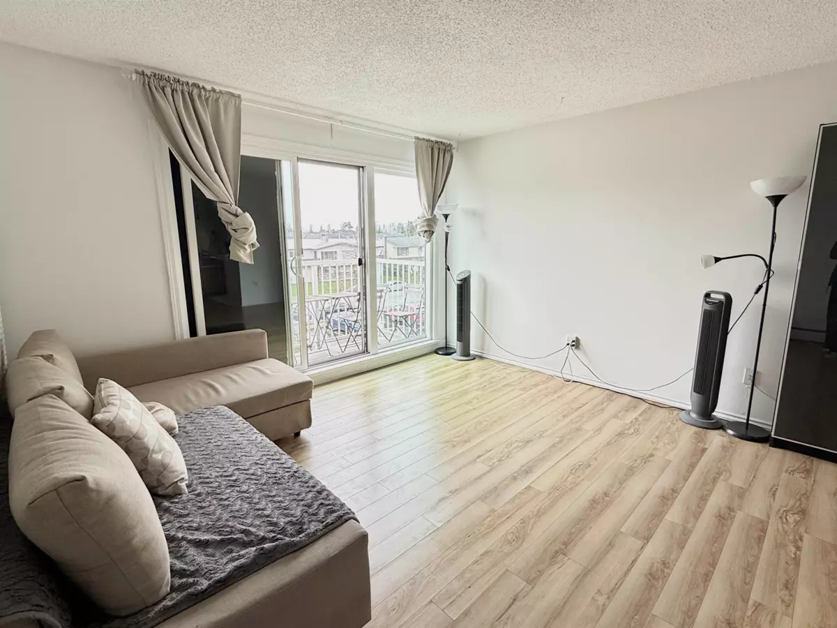 Living Room Photo of 304 7280 Lindsay Road, Richmond, BC