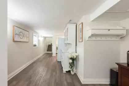 Entry Foyer Photo of 234 Eighth Avenue, New Westminster, BC