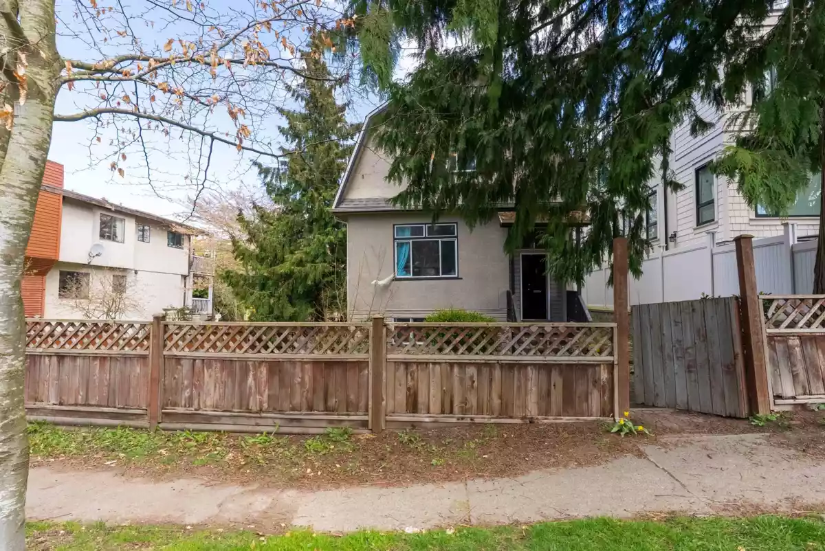 Family Room Photo of 2703 Ward Street, Vancouver, BC