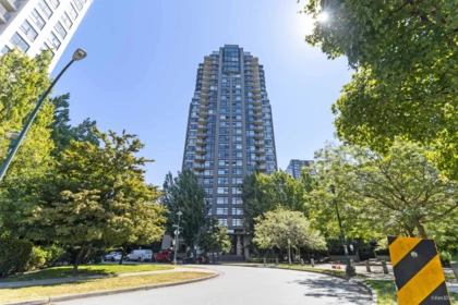 301 5380 Oben Street, Vancouver, BC, Vancouver — Apartment/Condo for sale