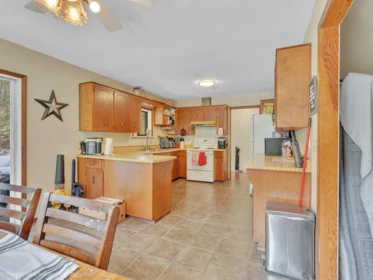 Kitchen Photo of 20107 Beacon Road, Hope, BC