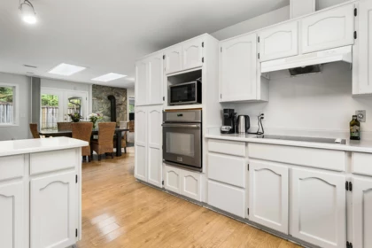 41750 Bowman Road, Yarrow, BC, Yarrow — Single Family Residence for sale