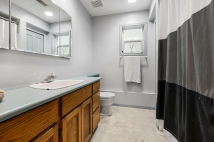Guest Bathroom Photo of 41750 Bowman Road, Yarrow, BC