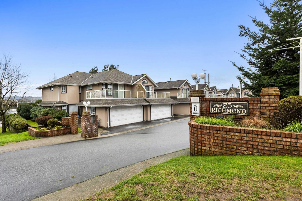 Exterior Rear Photo of 304 25 Richmond Street, New Westminster, BC
