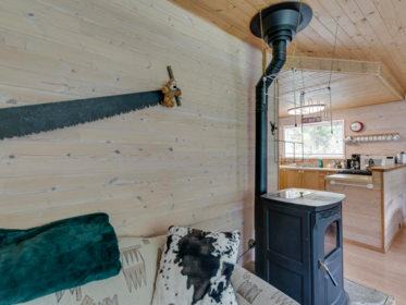 Mudroom Photo of 46880 Sakwi Creek Road, Mission, BC
