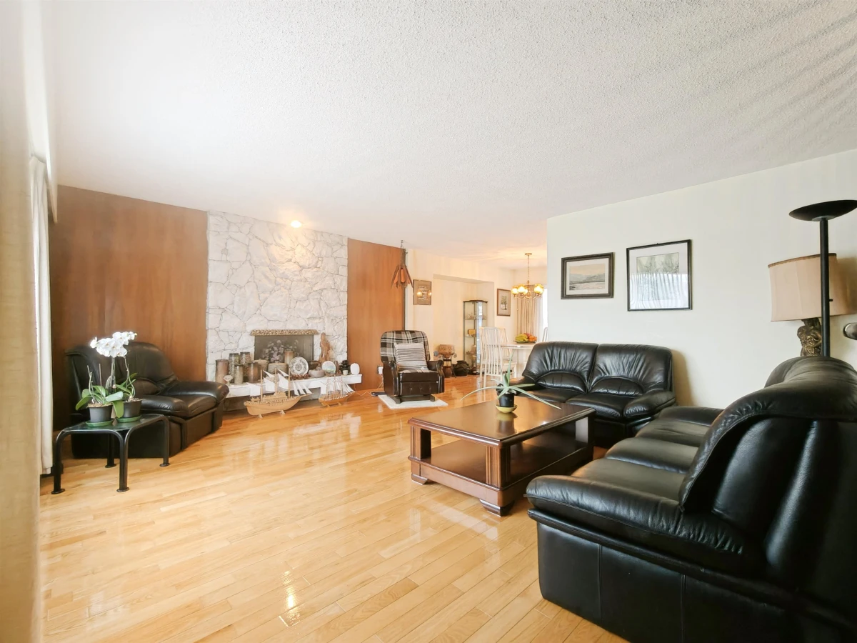 Family Room Photo of 4829 Colbrook Court, Burnaby, BC