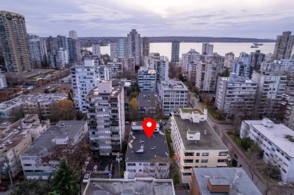 Loft / Bonus Room Photo of 2 1879 Barclay Street, Vancouver, BC
