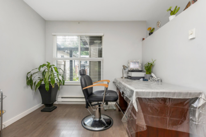 Breakfast Nook Photo of 18 36060 Old Yale Road, Abbotsford, BC