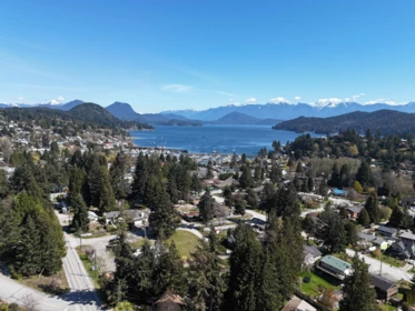 Community Amenities Photo (Clubhouse) of 825 Bayview Heights Road, Gibsons, BC