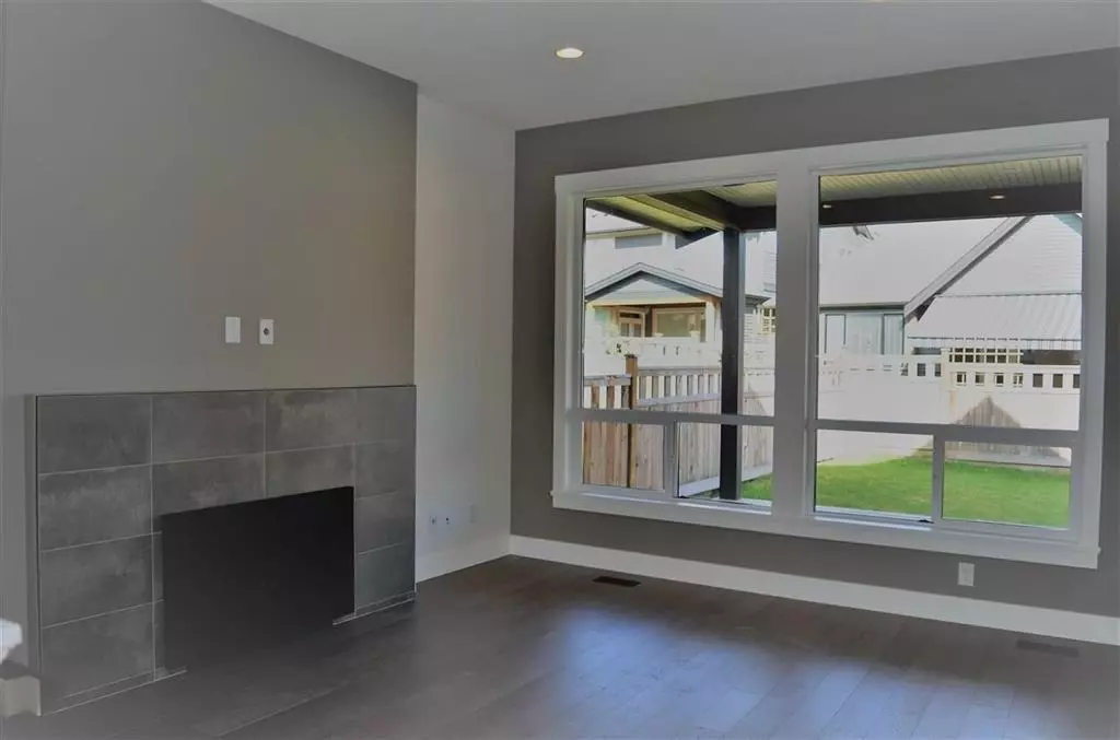 Dining Area Photo of 11036 Buckerfield Drive, Maple Ridge, BC