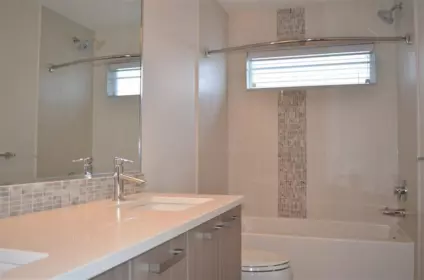 Guest Bathroom Photo of 11036 Buckerfield Drive, Maple Ridge, BC