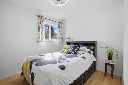 Basement Recreation Room Photo of 4057 Marine Drive, Burnaby, BC