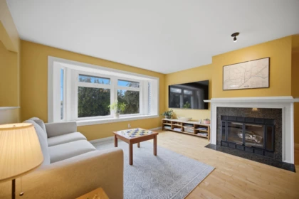 4057 Marine Drive, Burnaby, BC, Burnaby — Half Duplex for sale