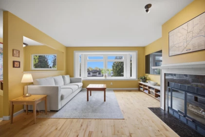 4057 Marine Drive, Burnaby, BC, Burnaby — Half Duplex for sale