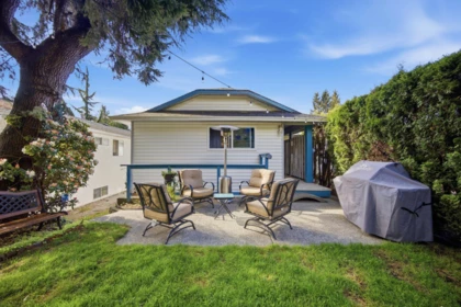 Garden / Landscaping Photo of 4057 Marine Drive, Burnaby, BC
