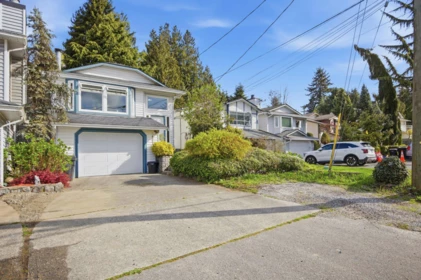 4057 Marine Drive, Burnaby, BC, Burnaby — Half Duplex for sale