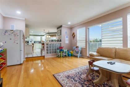 Kitchen Photo of 9149 Briar Road, Burnaby, BC