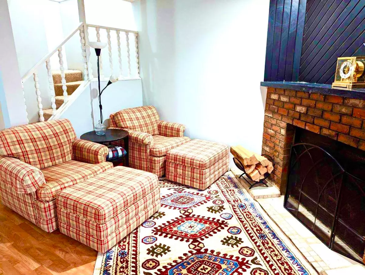Family Room Photo of 19883 53 Avenue, Langley, BC