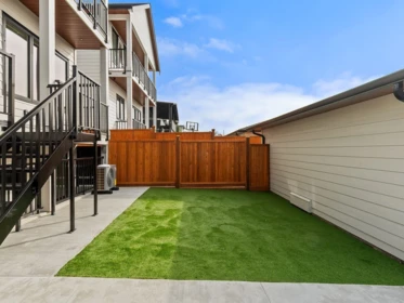 3 4432 Irmin Street, Burnaby, BC, Burnaby — Half Duplex for sale