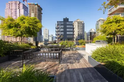Front Yard Photo of 1606 1482 Robson Street, Vancouver, BC