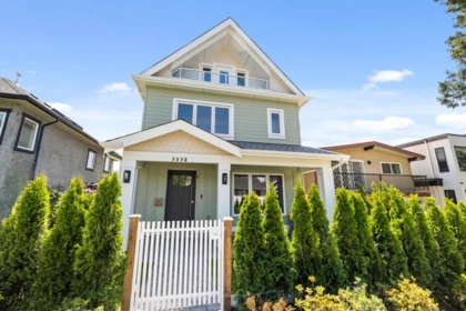 1 2528 Turner Street, Vancouver, BC, Vancouver — Half Duplex for sale