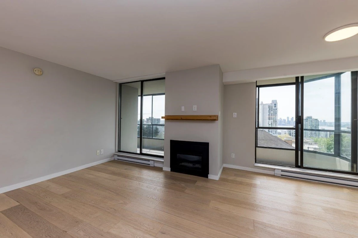 Dining Area Photo of 602 505 Lonsdale Avenue, North Vancouver, BC