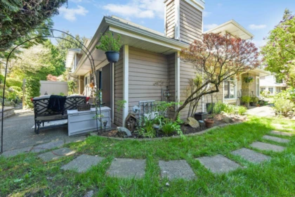 Staircase Photo of 5 15273 24 Avenue, Surrey, BC