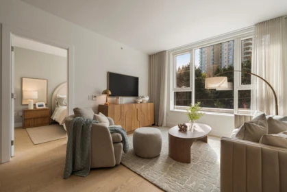 Breakfast Nook Photo of 307 423 6th Street, West Vancouver, BC
