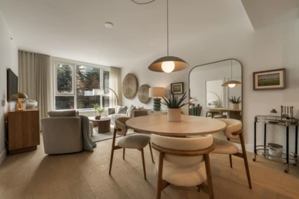 Loft / Bonus Room Photo of 307 423 6th Street, West Vancouver, BC