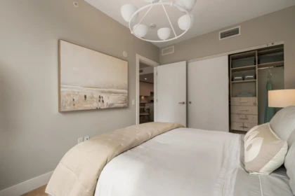 Swimming Pool Photo of 307 423 6th Street, West Vancouver, BC