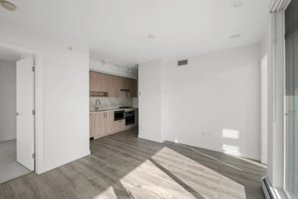 Kitchen Photo of 4306 13350 Central Avenue, Surrey, BC