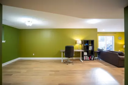 Entry Foyer Photo of 17916 71 Avenue, Surrey, BC
