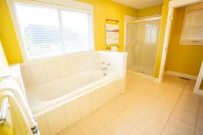 Guest Bathroom Photo of 17916 71 Avenue, Surrey, BC