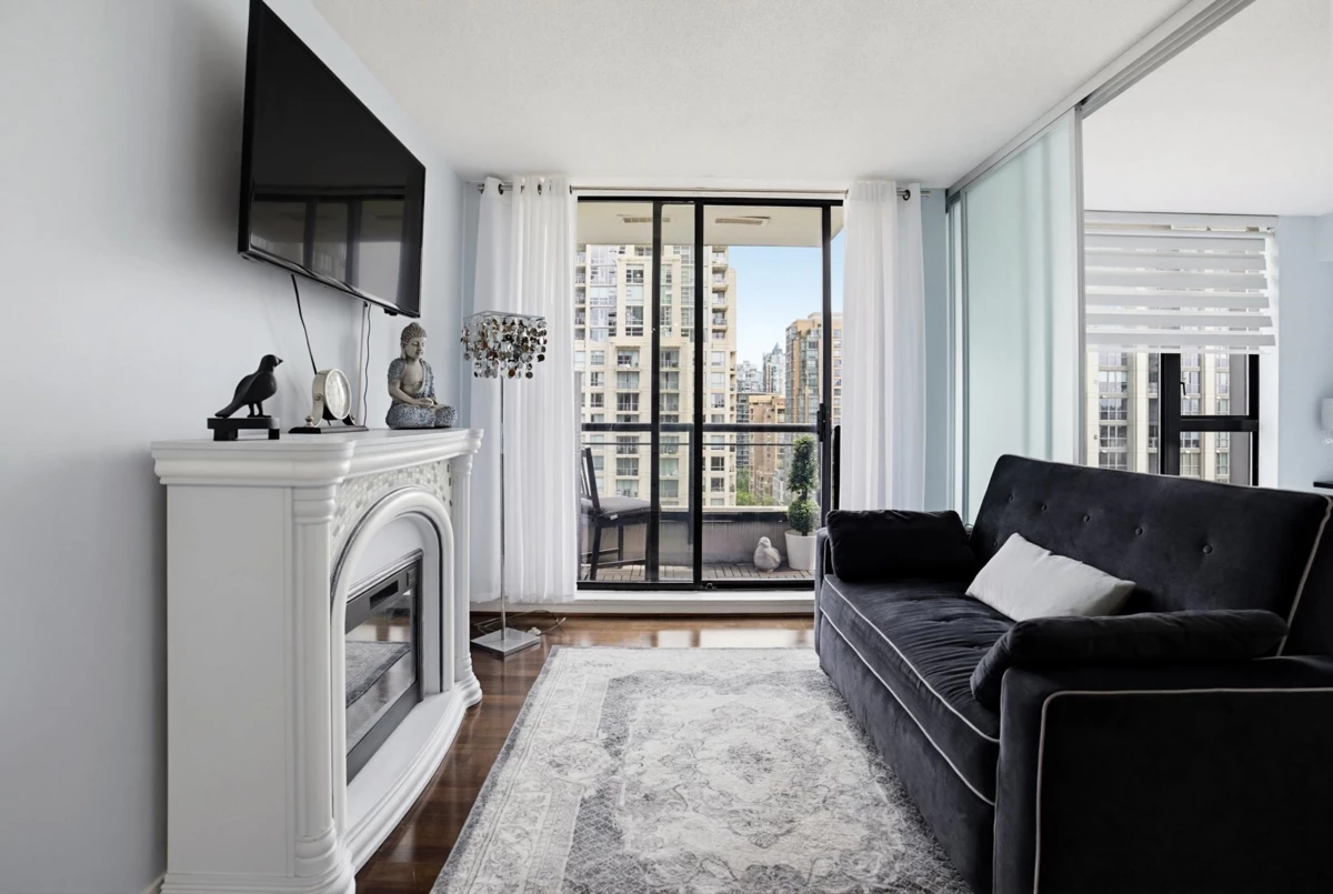 Living Room Photo of 1703 1295 Richards Street, Vancouver, BC