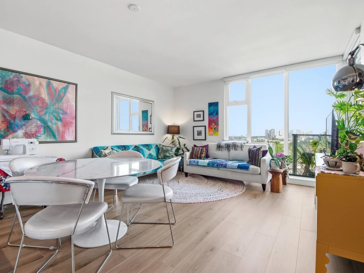 Dining Area Photo of 1304 8188 Fraser Street, Vancouver, BC
