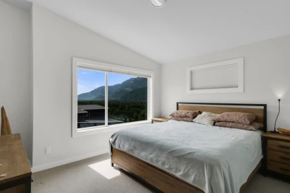 Breakfast Nook Photo of 41322 Horizon Drive, Squamish, BC