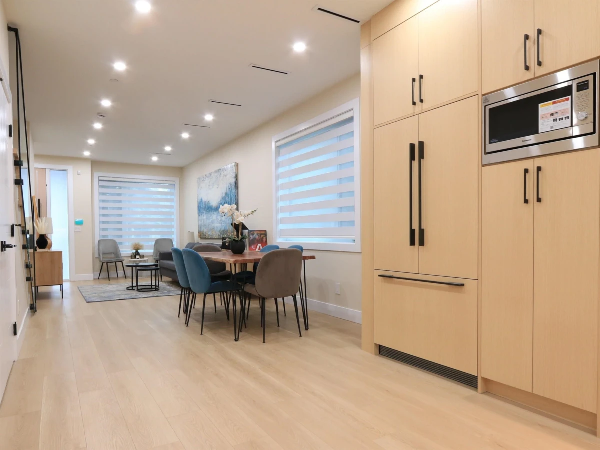 Dining Area Photo of 2828 Cheyenne Avenue, Vancouver, BC