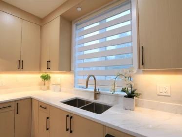 Kitchen Island Photo of 2828 Cheyenne Avenue, Vancouver, BC