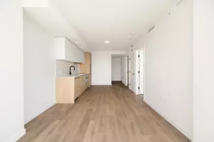 Walk-In Closet Photo of 2212 13738 Central Avenue, Surrey, BC