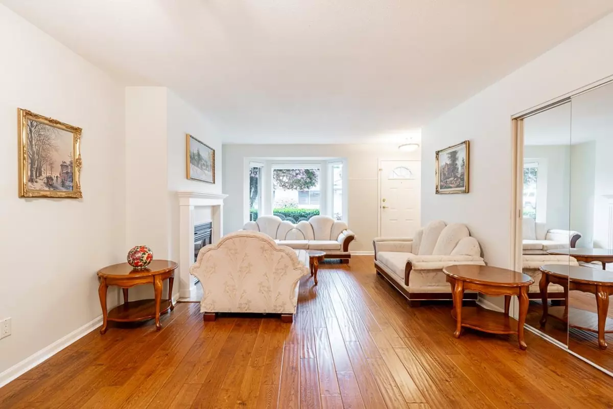 Family Room Photo of 18 22308 124 Avenue, Maple Ridge, BC