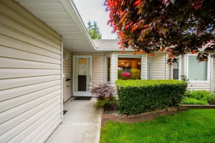 Front Yard Photo of 18 22308 124 Avenue, Maple Ridge, BC