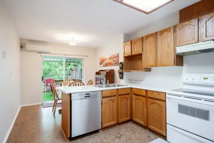Kitchen Island Photo of 18 22308 124 Avenue, Maple Ridge, BC