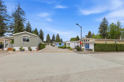 Swimming Pool Photo of 52 24330 Fraser Highway, Langley, BC